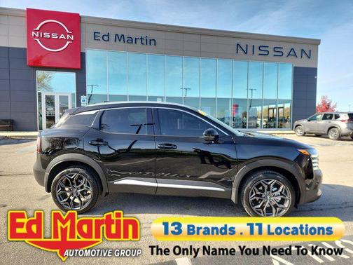 2025 Nissan Kicks SR