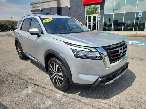 2024 Nissan Pathfinder Platinum FWD