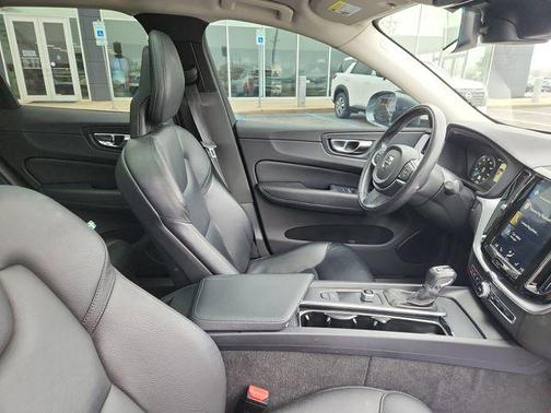 2018 Volvo XC60 T6 Momentum