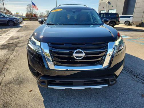 2024 Nissan Pathfinder Platinum 4WD