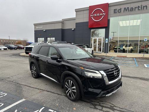 2024 Nissan Pathfinder Platinum 4WD