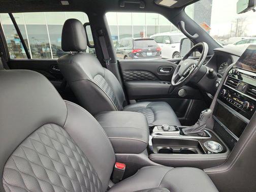 2024 INFINITI QX80 SENSORY AWD