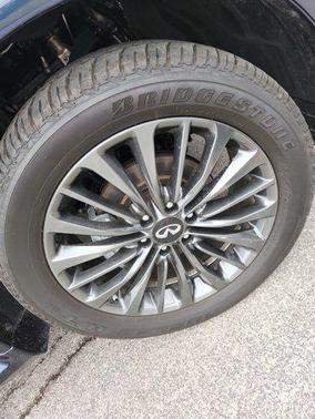 2024 INFINITI QX80 SENSORY AWD