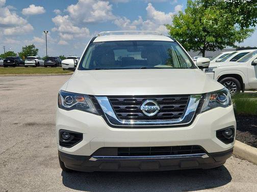 2019 Nissan Pathfinder SL