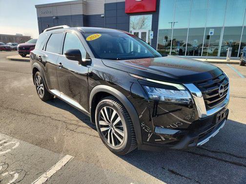 2024 Nissan Pathfinder Platinum