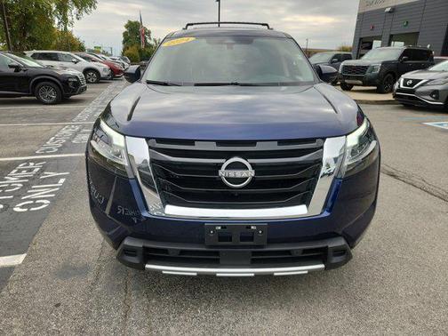 2024 Nissan Pathfinder SL 4WD