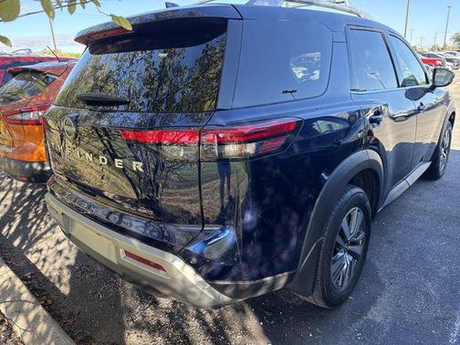 2024 Nissan Pathfinder SL 4WD