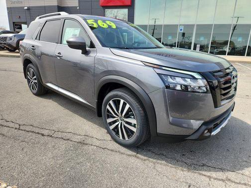 2025 Nissan Pathfinder Platinum 4WD