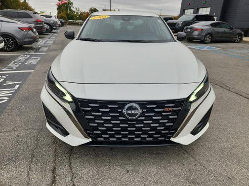 2025 Nissan Altima SR FWD