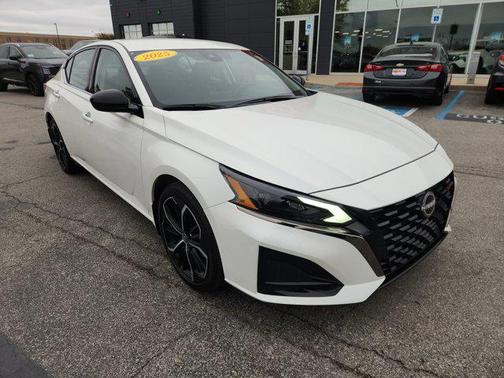 2025 Nissan Altima SR FWD