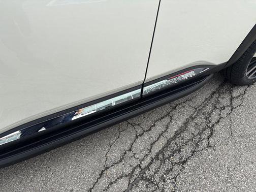 2023 Nissan Pathfinder Platinum 4WD