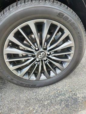 2024 INFINITI QX80 SENSORY AWD