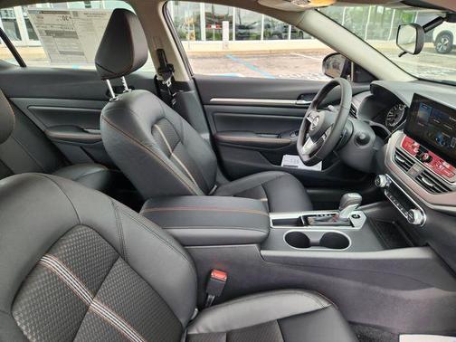 Super Black 2026 Nissan Altima SR FWD