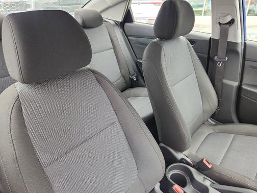 2022 Hyundai Accent SE