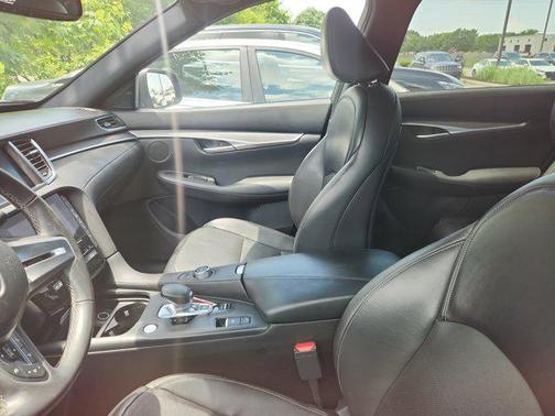 2022 INFINITI QX50 LUXE AWD