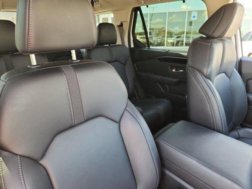 2023 Honda Pilot Touring 8-Passenger