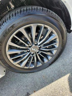 2024 INFINITI QX80 SENSORY AWD