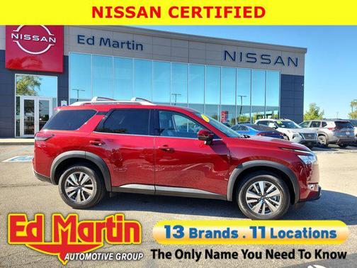 2023 Nissan Pathfinder SL 4WD