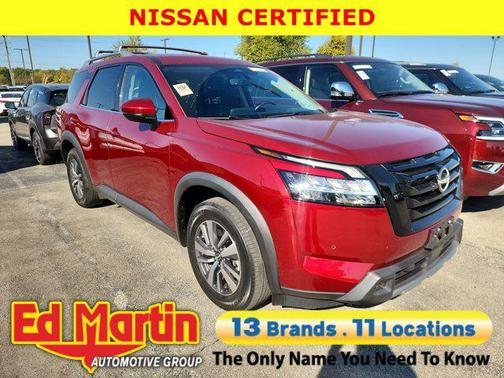 2023 Nissan Pathfinder SL 4WD
