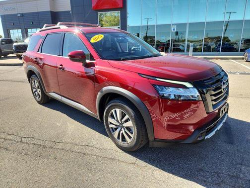 2023 Nissan Pathfinder SL 4WD
