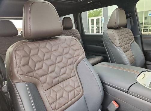 Aspen White 2026 Nissan Armada Platinum
