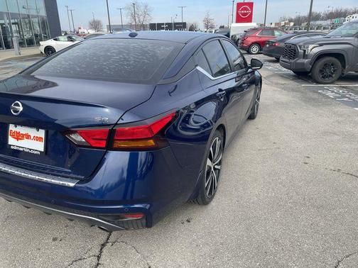2022 Nissan Altima SR FWD