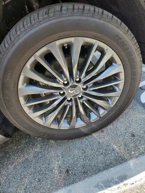 2024 INFINITI QX80 SENSORY AWD