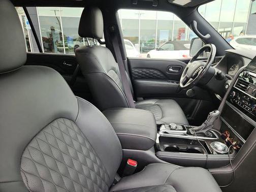2024 INFINITI QX80 SENSORY AWD