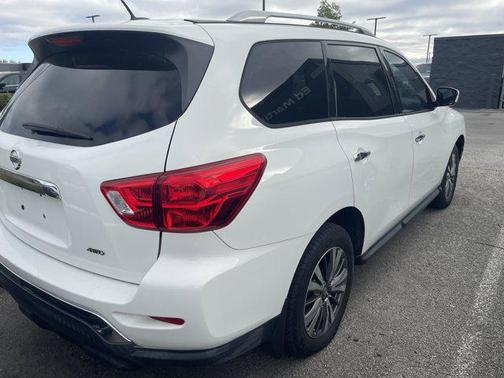 2018 Nissan Pathfinder S