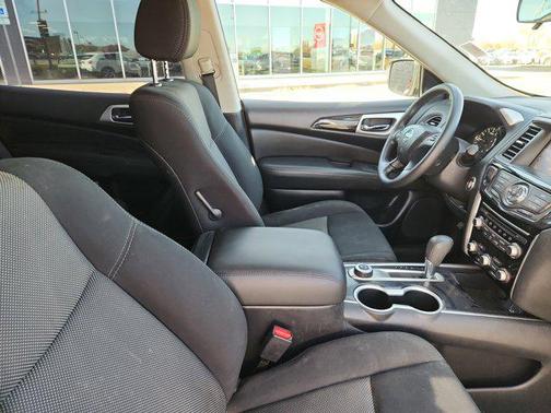 2018 Nissan Pathfinder S