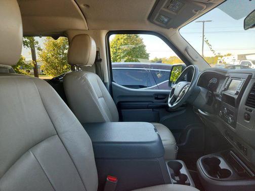 2018 Nissan NV Passenger NV3500 HD SL V8