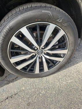 2024 Nissan Pathfinder Platinum FWD