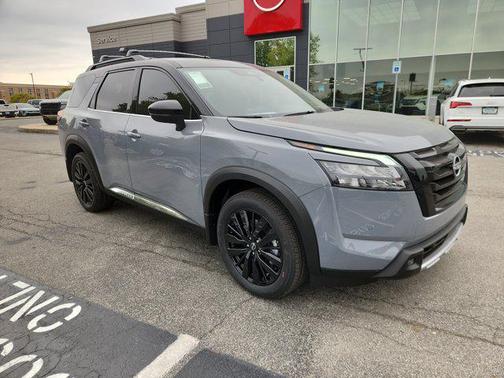 2025 Nissan Pathfinder Platinum 4WD