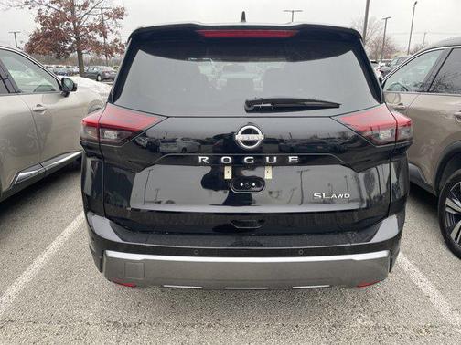 2025 Nissan Rogue SL