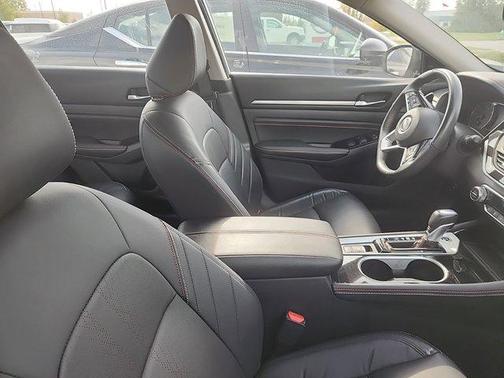 2023 Nissan Altima SR VC-Turbo FWD