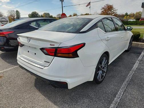 2023 Nissan Altima SR VC-Turbo FWD