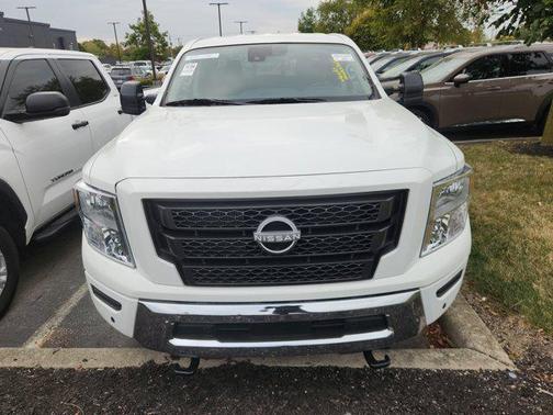 2024 Nissan Titan XD SV