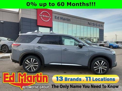 2025 Nissan Pathfinder Platinum 4WD
