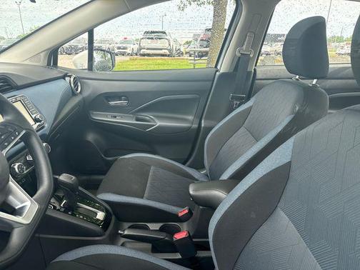 Aspen White 2025 Nissan Versa 1.6 SV