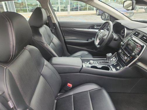 2023 Nissan Maxima SV Xtronic CVT