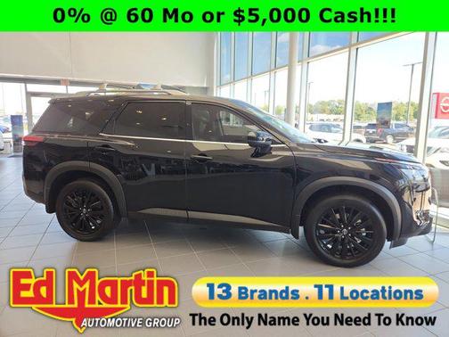 2025 Nissan Pathfinder SL 4WD