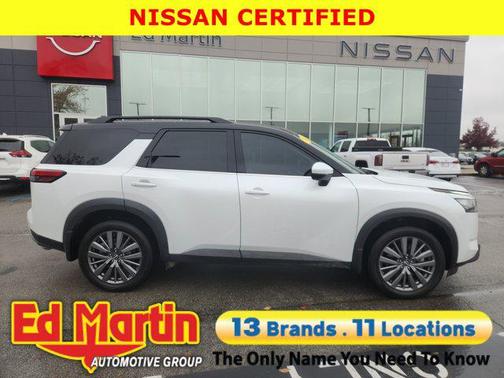 2025 Nissan Pathfinder SL 4WD