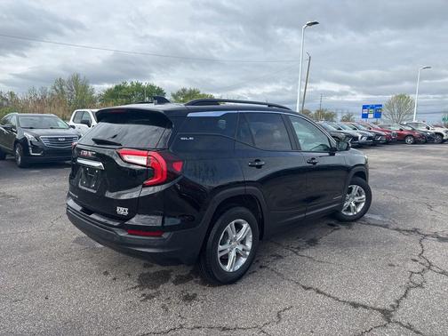 Ebony Twilight Metallic 2023 GMC Terrain SLE