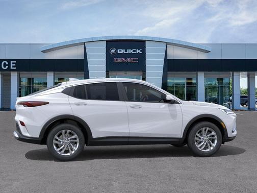 Summit White 2026 Buick Envista Preferred FWD