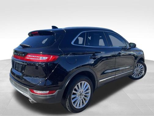 Infinite Black Metallic 2019 Lincoln MKC Standard