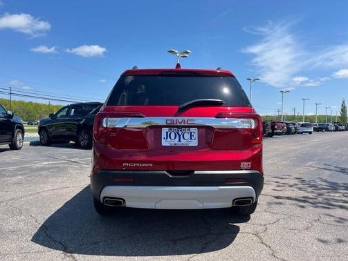 Volcanic Red Tintcoat 2023 GMC Acadia SLT