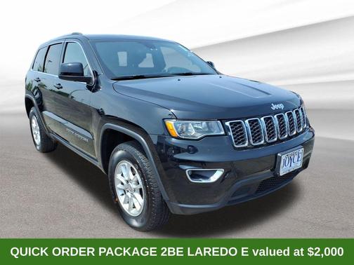 Diamond Black Crystal Pearlcoat 2018 Jeep Grand Cherokee Laredo E