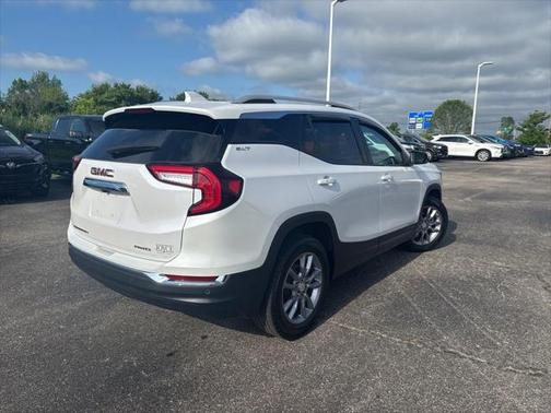 2022 GMC Terrain SLT