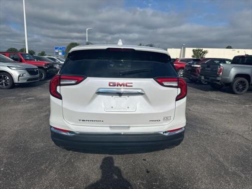 2022 GMC Terrain SLT