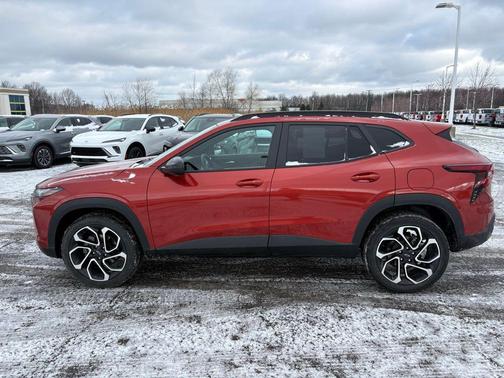 Cayenne Orange Metallic 2024 Chevrolet Trax 2RS